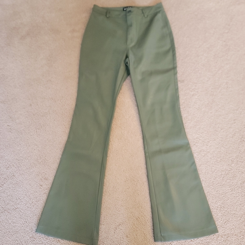 Motel Stylish Green Flared Pants M